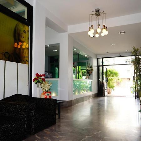 Baan Kaew Mansion Aparthotel Банкок Екстериор снимка
