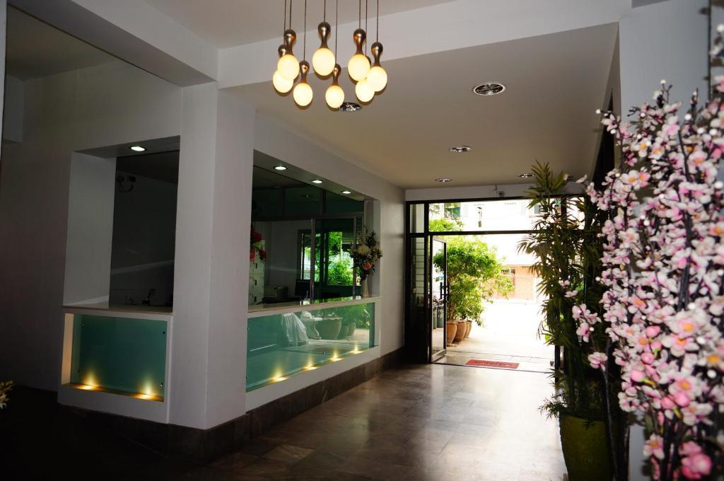 Baan Kaew Mansion Aparthotel Банкок Екстериор снимка